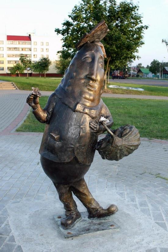 Памятник Огурцу в Шклове, фото с сайта byfacts.ru, автор не указан Памятник Огурцу в Шклове, фото с сайта byfacts.ru, автор не указан